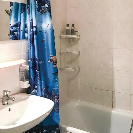 Awesome In Rokytnice N.jizerou W 1 Bedrooms דירה *